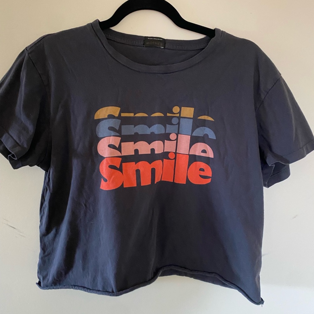 Mother Jeans the Rowdy Graphic Tee with 'Smile' Design Grey Cropped